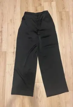 UNIQLO ブラック　カジュアルパンツ ウエストゴム付き　新品　S