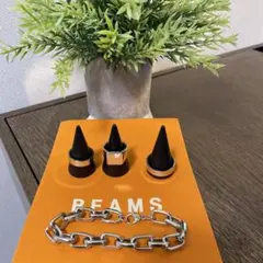 BEAMS スパイクリング3個付きブレスレット