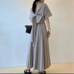 Mila Owen　バックカシュクールギャザーフレアワンピース　beige