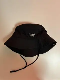 Reebok 黒 バケットハット
