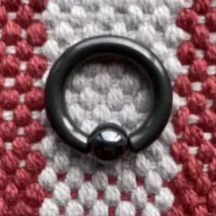 ◉ボディピアス8G チタンブラックグレー色