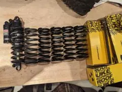 ロックショックス リアサス