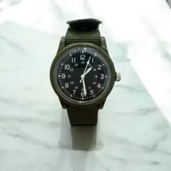 【極美品✨】オリーブグリーン アナログ時計