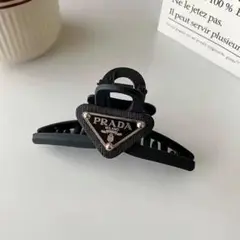 Prada プラダ ノベルティヘアクリップ