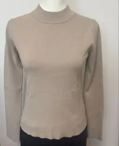 ノーブル　ハイネックニット