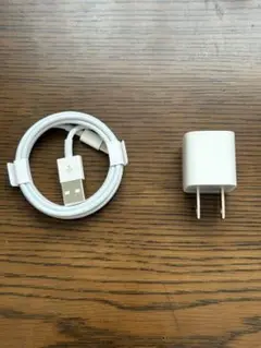 Apple 20W ACアダプタとUSBケーブルセット