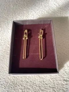 ピアス