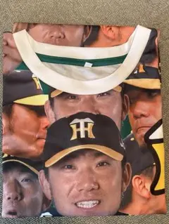 シークレット　選手顔柄Tシャツ　伊藤将司
