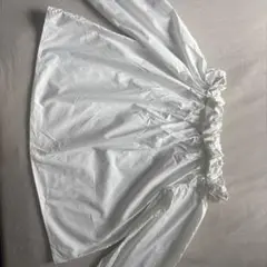 ホワイトオフショルダー長袖シャツ