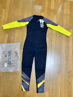 ウェットスーツ　こども用