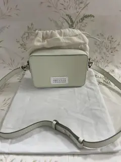 メゾンマルジェラ バッグ ホワイトショルダーバッグ
