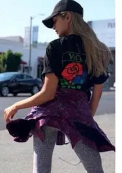 【ローラさん着用】　VIOLA&ROSES 半袖Tシャツ