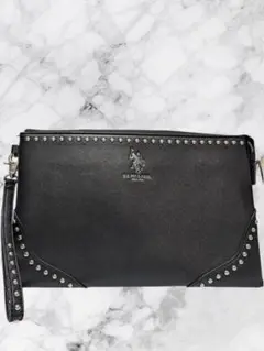 翌朝発送✨️美品 U.S. POLO ASSN.スタッズクラッチバッグ ブラック