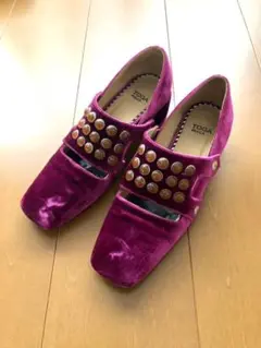 トーガプルラ パンプス