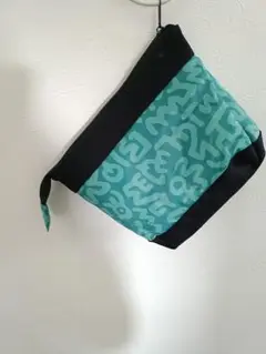 キースヘリング 三角マチポーチ