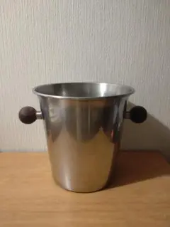 Item thumbnail for item ea185304-447d-4ac3-ab0f-977f1254c953