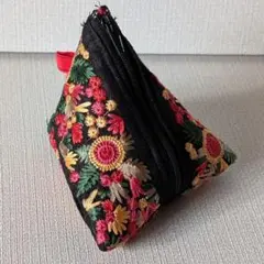 インド刺繍テトラポーチhandmade