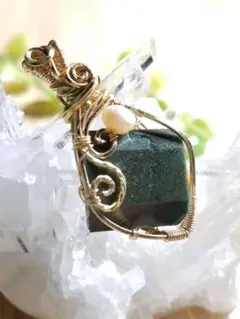 Item thumbnail for item 2c25f8d4-a92a-4274-a04d-282b1254d413