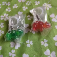 カラフルベコめじるしアクセサリー　オレンジ　グリーン