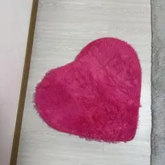 ハート型ピンクラグ 65×55