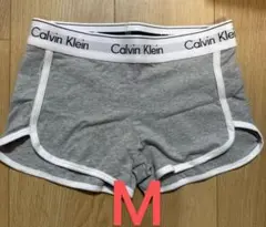 Calvin Klein グレー　ショートパンツ M 新品