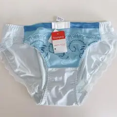 トリンプ　アモスタイル　ショーツ　Mサイズ