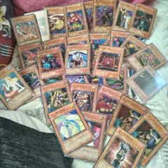遊戯王　モンスターカード　カード　まとめ売り　34枚