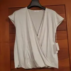 【新品タグ付き】TRU TRUSSARDI 　カシュクールTシャツ