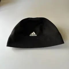 adidas ブラック ビーニー