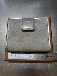 GUCCI二つ折り財布