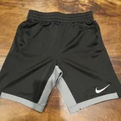 Nike ハーフパンツ 黒/グレー サイズ140～150