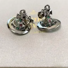 ヴィヴィアン タイニー オーブ ピアス