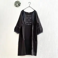 シュシュドママン 胸元刺繍 ワンピース 七分丈 麻100% タグなし新品