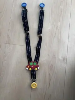 車の刺繍付きネイビーサスペンダー