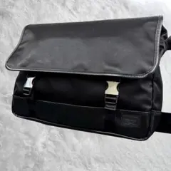 Item thumbnail for item 5fdfd021-9ca2-46be-922b-a47d5693c601