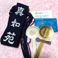真如苑【極美品】教主生誕100年現地台湾済摂会　貴石ブローチペンダントピンバッチ 真如苑グッズ【極美品】【希少】教主生誕100年 台湾現地済摂会
