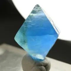 蛍石 ブルー フローライト 八面体 ⑤ / 中国産 天然石 原石 鉱物標本