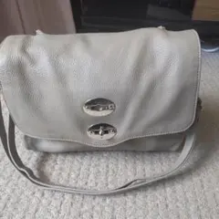 ザネラートポスティーナ美品未使用付属品全部ありユナイテッドアローズ購入