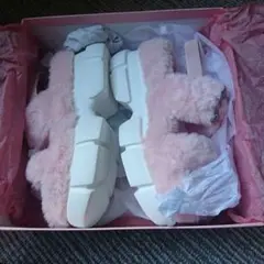 ファーサンダル