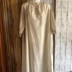新品　pou dou dou ワンピース　生成り