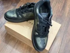 COACH カモフラージュ スニーカー
