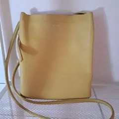 Item thumbnail for item c483e0f2-36c2-4154-82c2-02a0f242ddc7