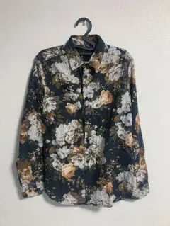 花柄長袖シャツ