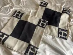 Hロゴ入りチェック柄クッションカバー　2枚セット