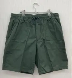 E66 ユニクロ メンズ ショートパンツ 緑系 L