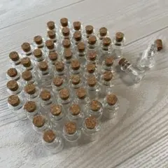 コルク栓付きガラス小瓶　50点セット