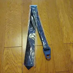 新品・未開封！！ブラック シンプル 細ネクタイ レディース