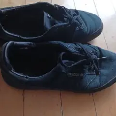 adidas ブラック スニーカー ローカット26センチ