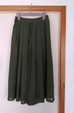 オリーブグリーン フレアキュロット