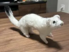 羊毛フェルト オコジョ